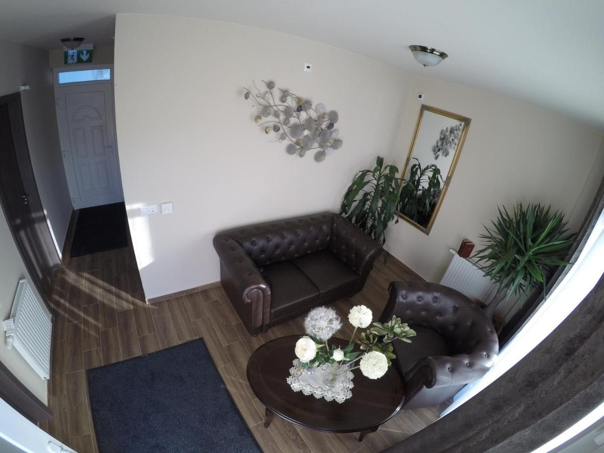 Fonix Apartman Ленти Екстериор снимка